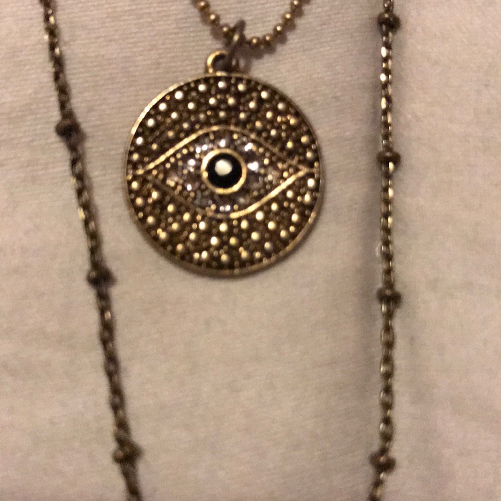 Necklaces - Picture 3 of 6